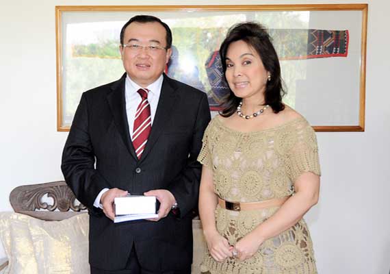 Sen. Loren Legarda with Amb. Liu Jianchao