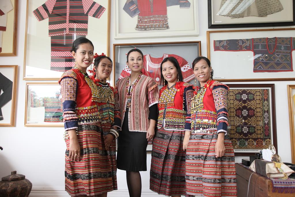 Mandaya Weavers Showcase their Craft at National Museum