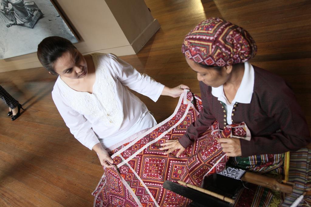 Yakan Weavers Showcase their Craft at National Museum