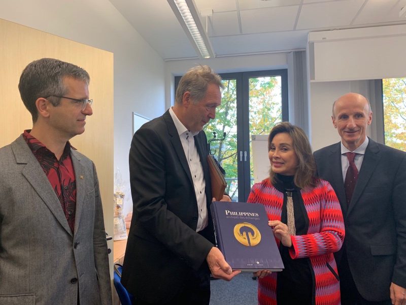 Deputy Speaker and Antique Congresswoman Loren Legarda visit at Ruhr University last October 15, 2019, where she witnessed the signing of a cooperation agreement, conducted a lecture on piña seda and attended a roundtable discussion with professors teaching at the University.